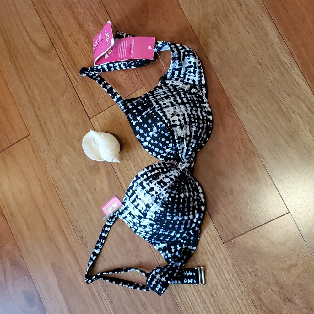 Bikini 👙top New 38 B